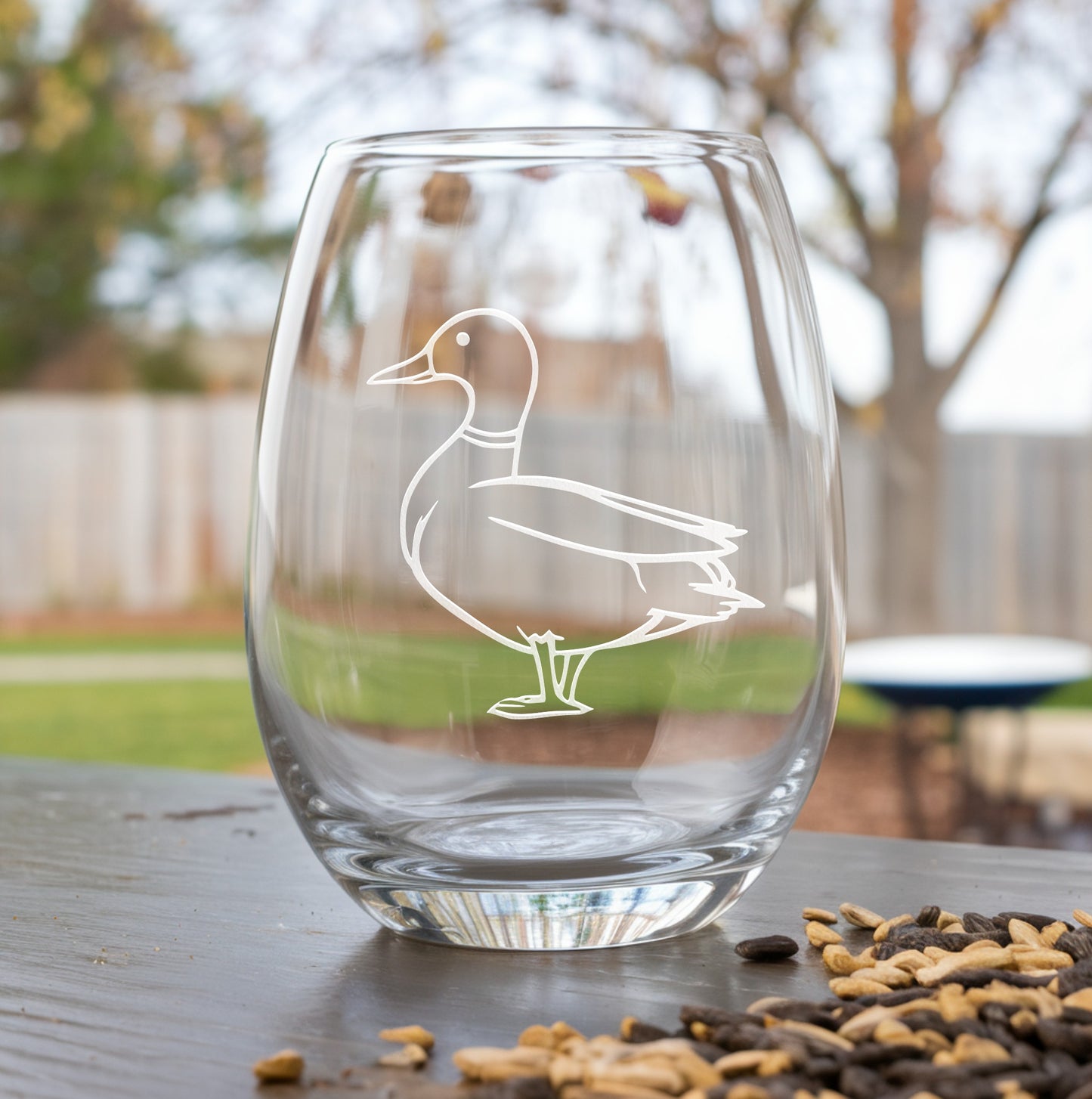 Stemless wine glass with etched standing duck design – a charming duck engraving capturing its natural stance, perfect for birdwatchers, nature lovers, and those who appreciate farmhouse-style gifts.