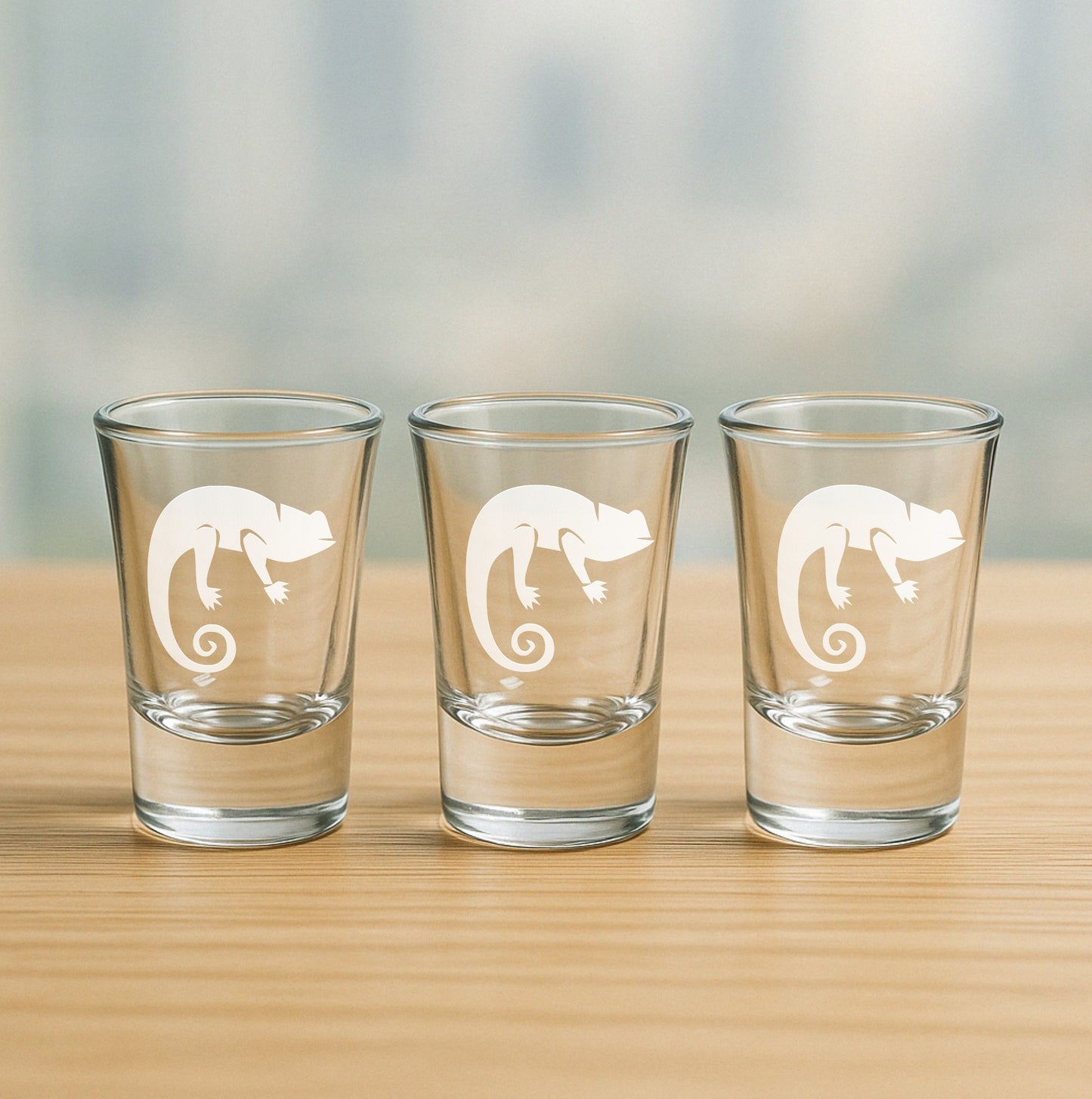 Hand-Etched Cool Iguana Glasses - Wine, Champagne, Pint Glasses, Shot Glass Sets - Kitchen, Bar, Gifts