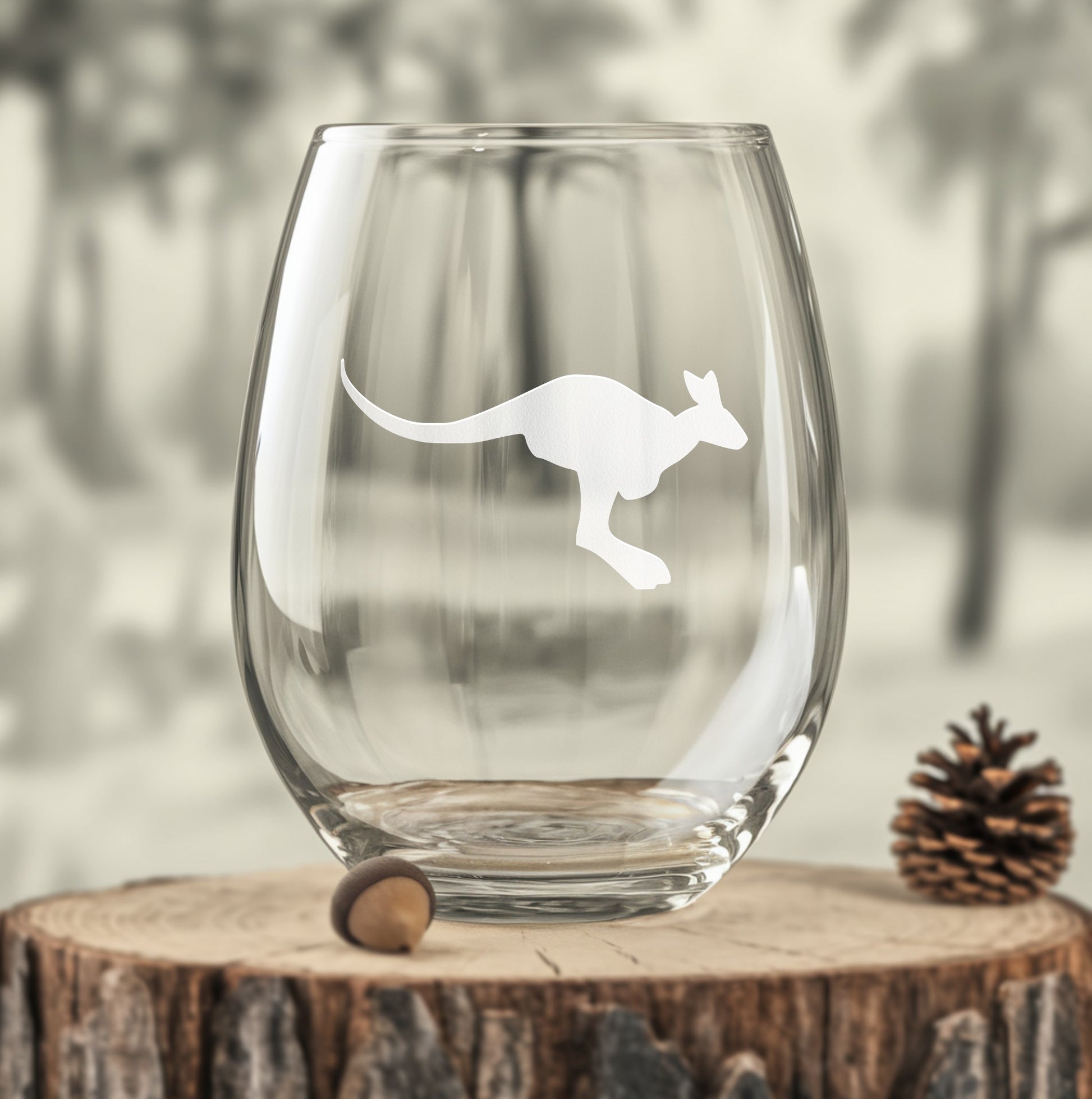 Stemless wine glass with Kangaroo design – a playful kangaroo illustration, perfect for Australia-themed gifts, animal lovers, and nature-inspired decor.